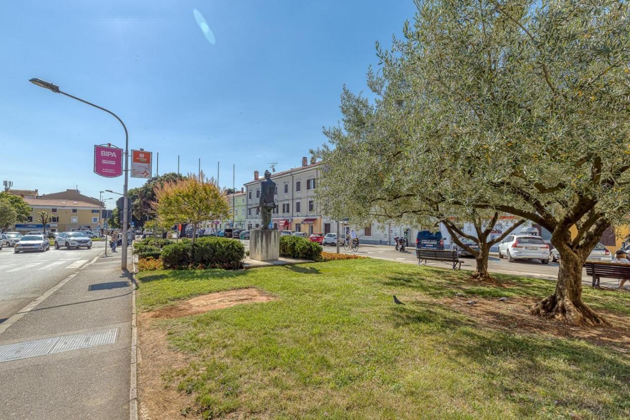 Rooms Vitoria On Joakim Square Poreč Exterior foto
